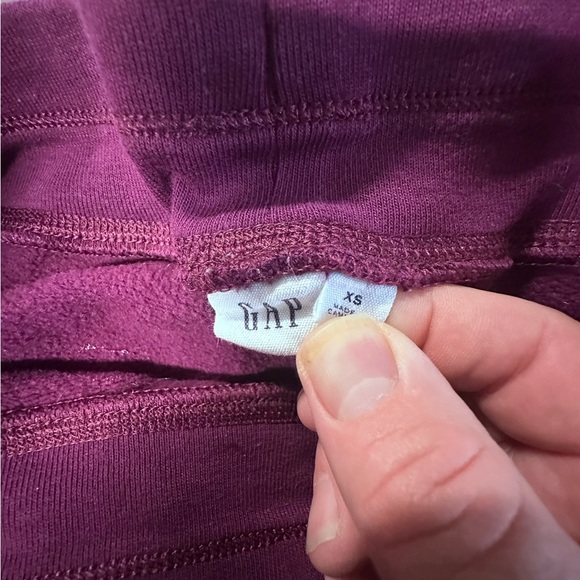 GAP Purple Joggers with Elastic Waistband and Tapered Legs - Picture 5 of 5